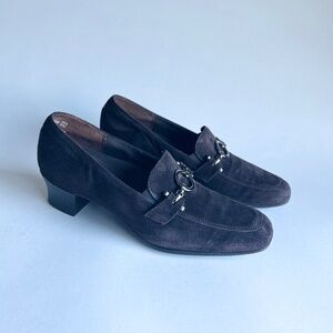 Munro American Brown Suede Genuine Leather Heels size 8, rubber outsole.